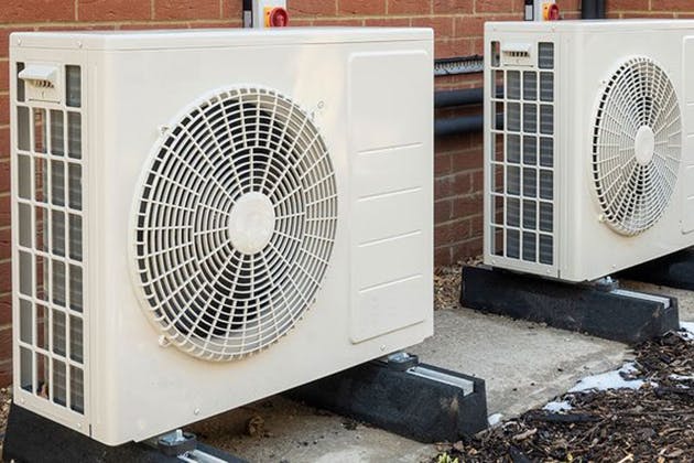 Air-source heat pumps vs Ground-source heat pumps